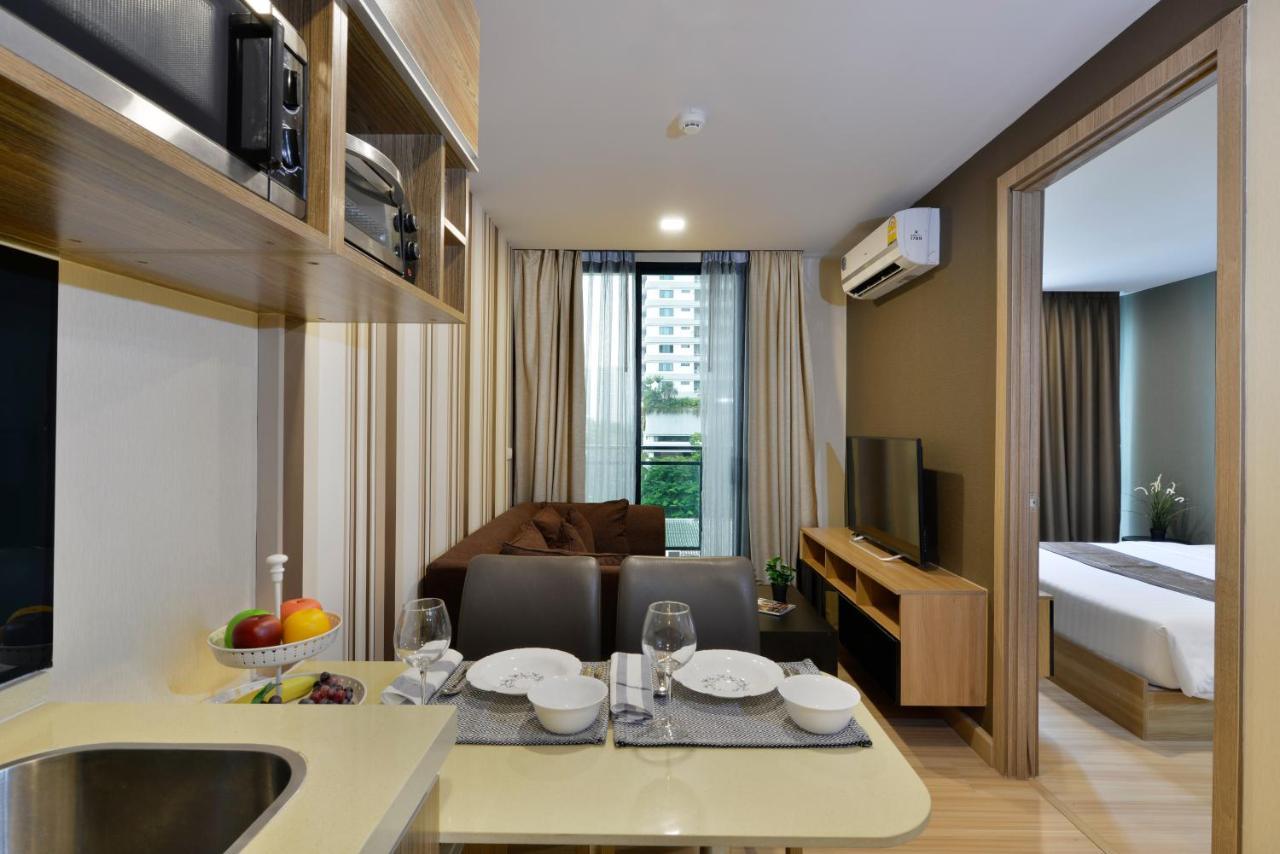 Ramada By Wyndham Bangkok Ten Ekamai Residences Extérieur photo