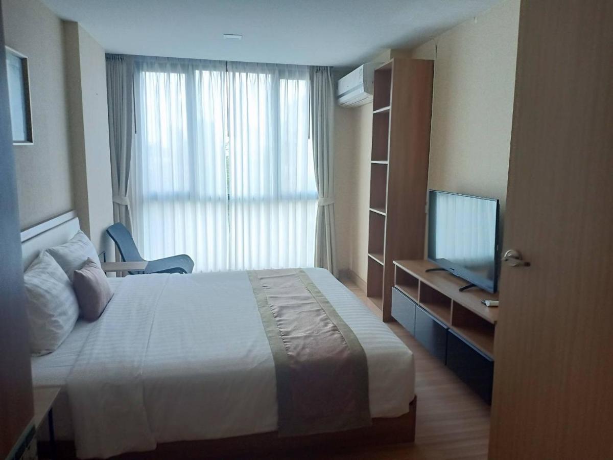 Ramada By Wyndham Bangkok Ten Ekamai Residences Extérieur photo